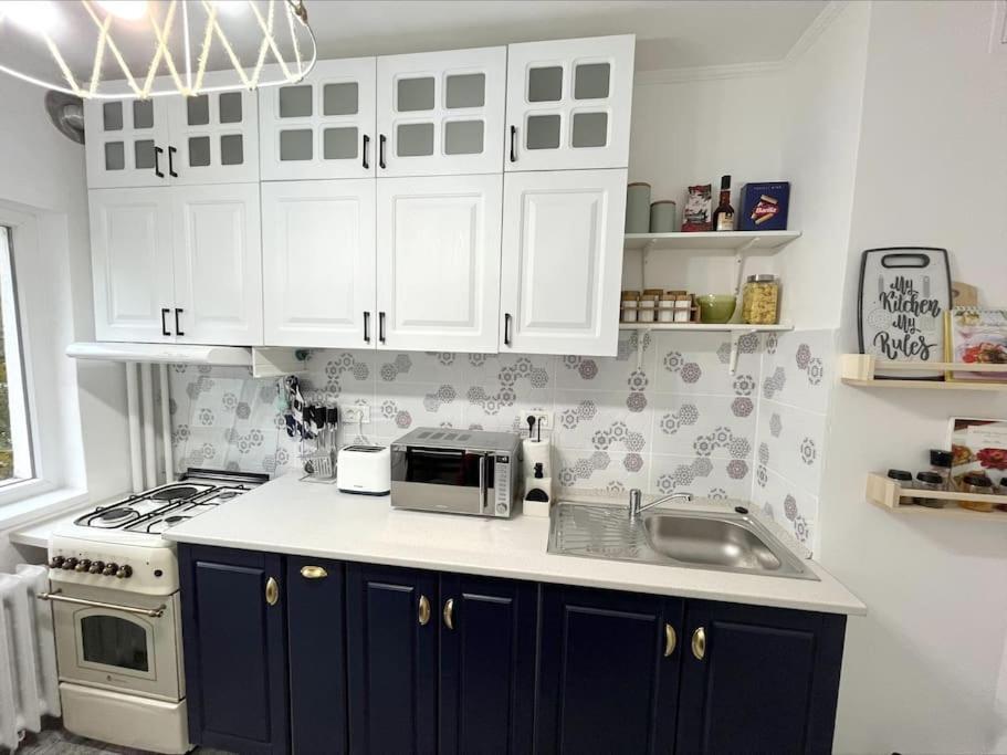 Modern In Area Apartment *
